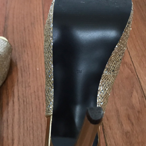 Gold slingback peeptoe Guess stilettos - Picture 5 of 7